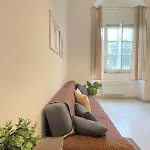 May\'S Apartment