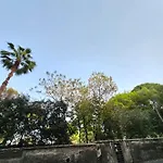 May\'S Apartment